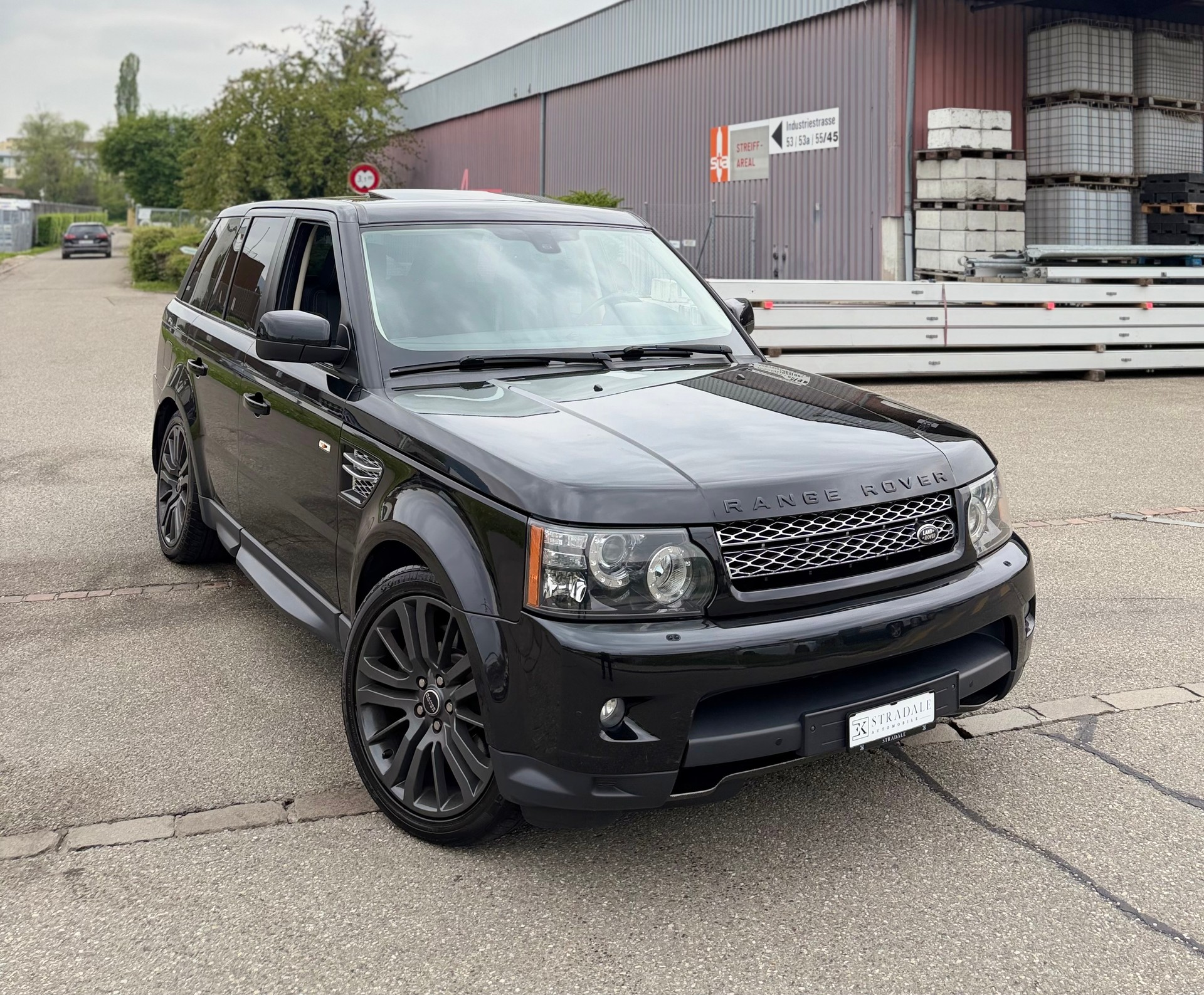 LAND ROVER Range Rover Sport 3.0 TDV6 HSE Automatic-image-0