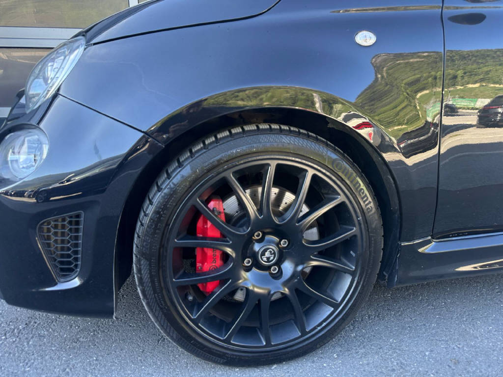 FIAT 595 Abarth 1.4 T-Jet 180 70 Anniversario-image-14
