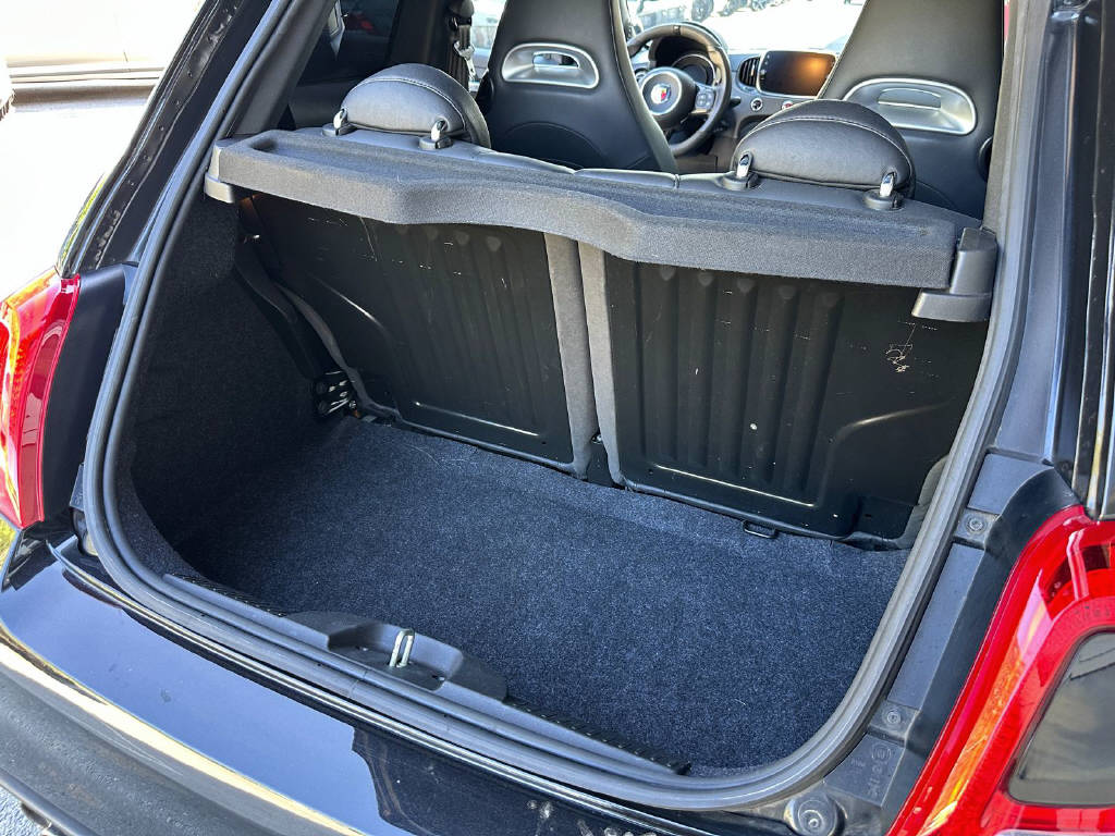 FIAT 595 Abarth 1.4 T-Jet 180 70 Anniversario-image-8