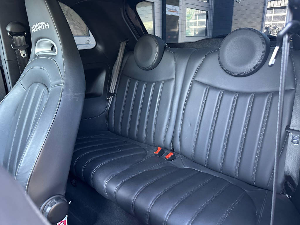 FIAT 595 Abarth 1.4 T-Jet 180 70 Anniversario-image-7
