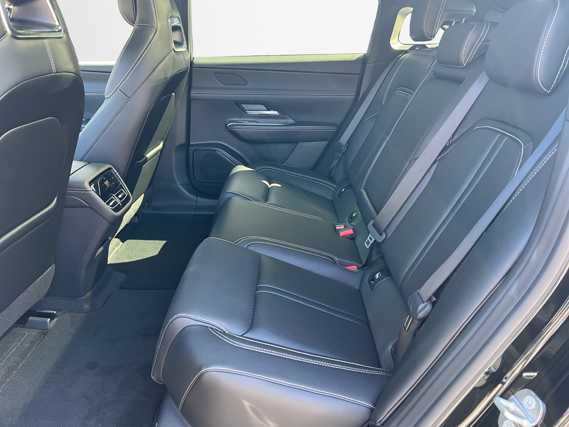 MAZDA 6e 245 80kWh Takumi-image-9