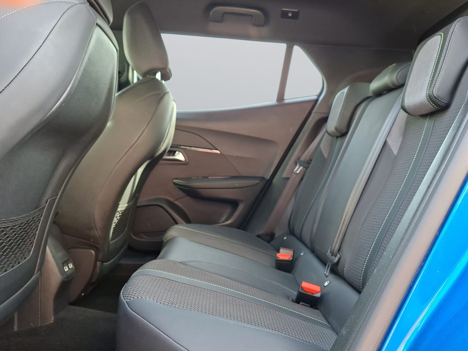 PEUGEOT 2008 1.2 PureTech GT Line EAT8-image-10
