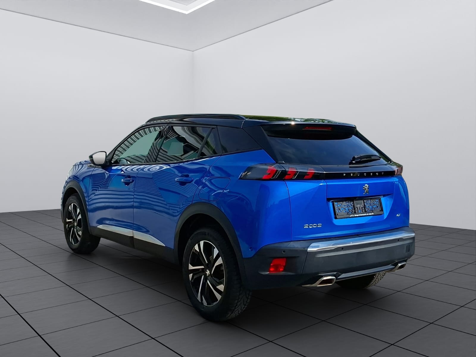 PEUGEOT 2008 1.2 PureTech GT Line EAT8-image-5