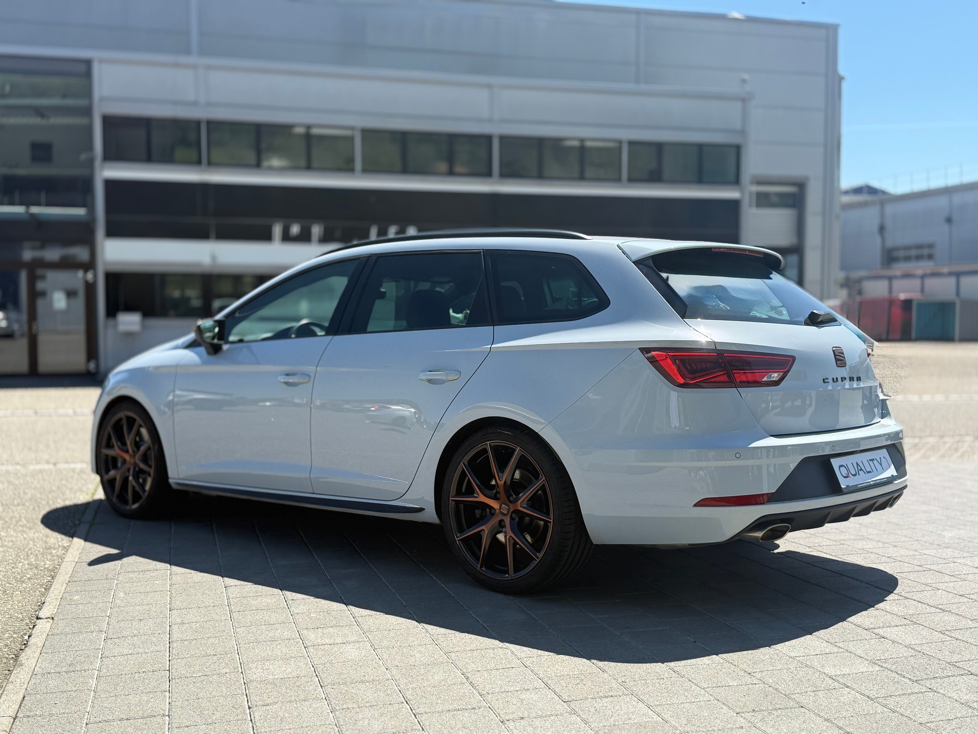SEAT Cupra-image-7