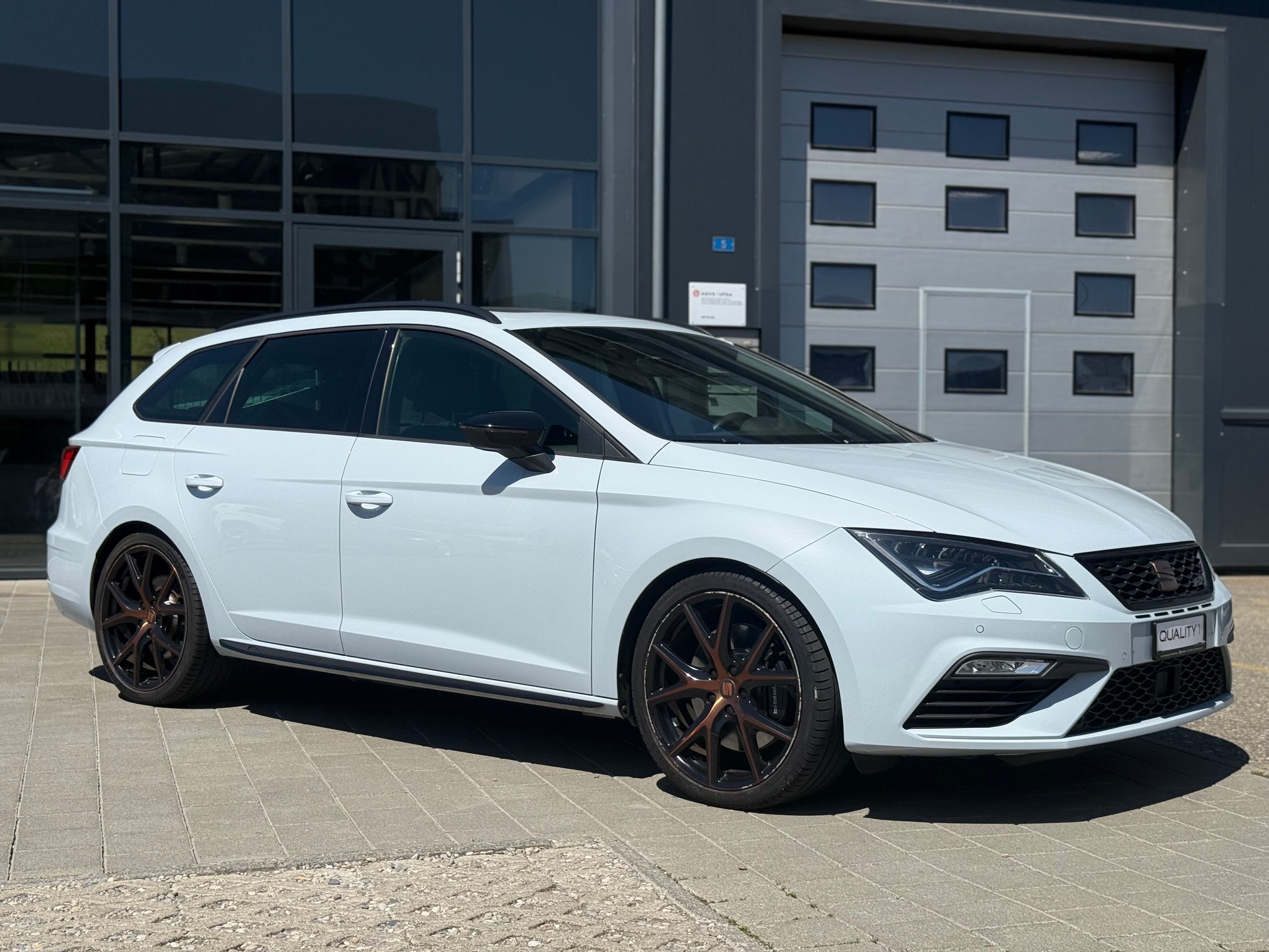 SEAT Cupra-image-4