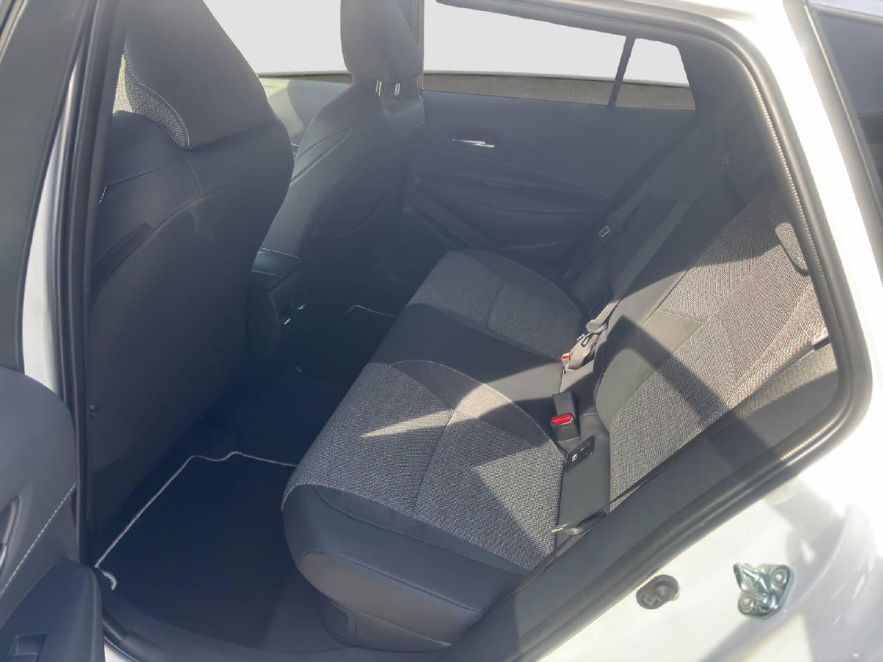 TOYOTA Corolla Touring Sports 2.0 HSD Swiss Edition-image-14