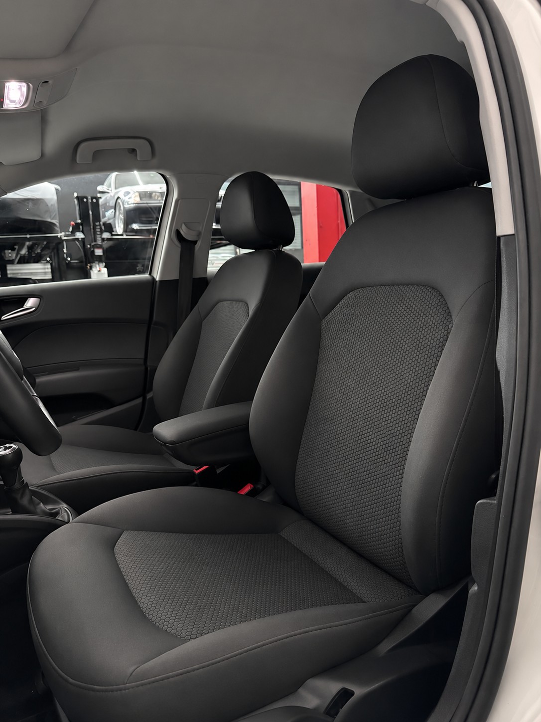 AUDI A1 Sportback 1.2 TFSI Attraction-image-7