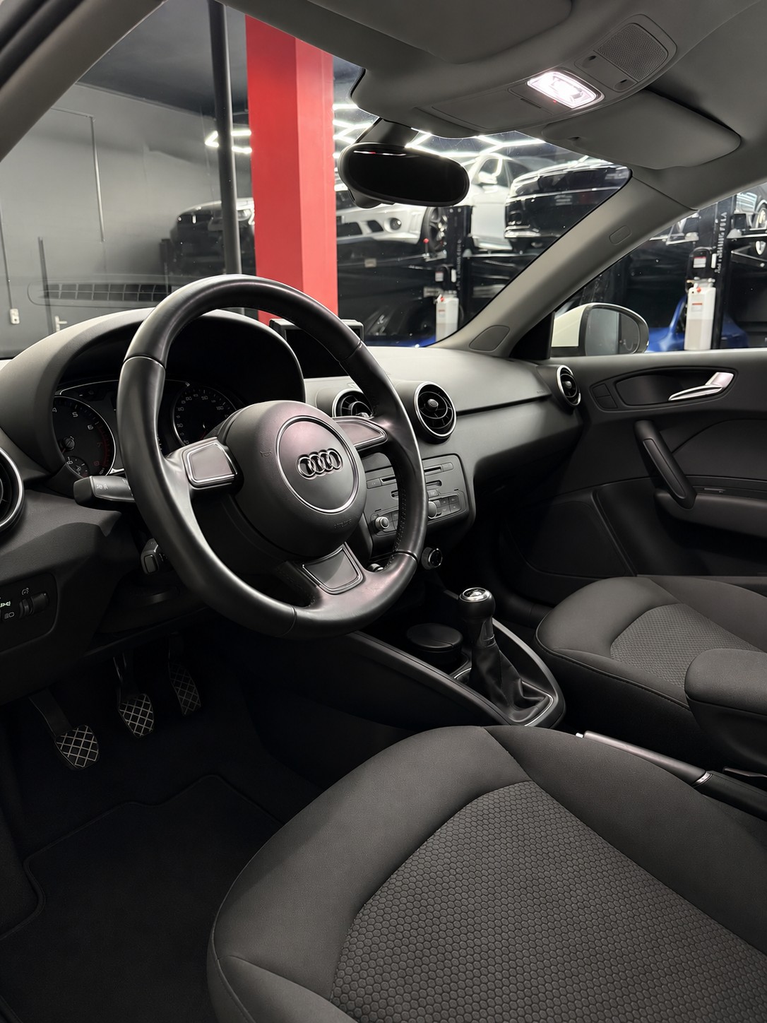 AUDI A1 Sportback 1.2 TFSI Attraction-image-6