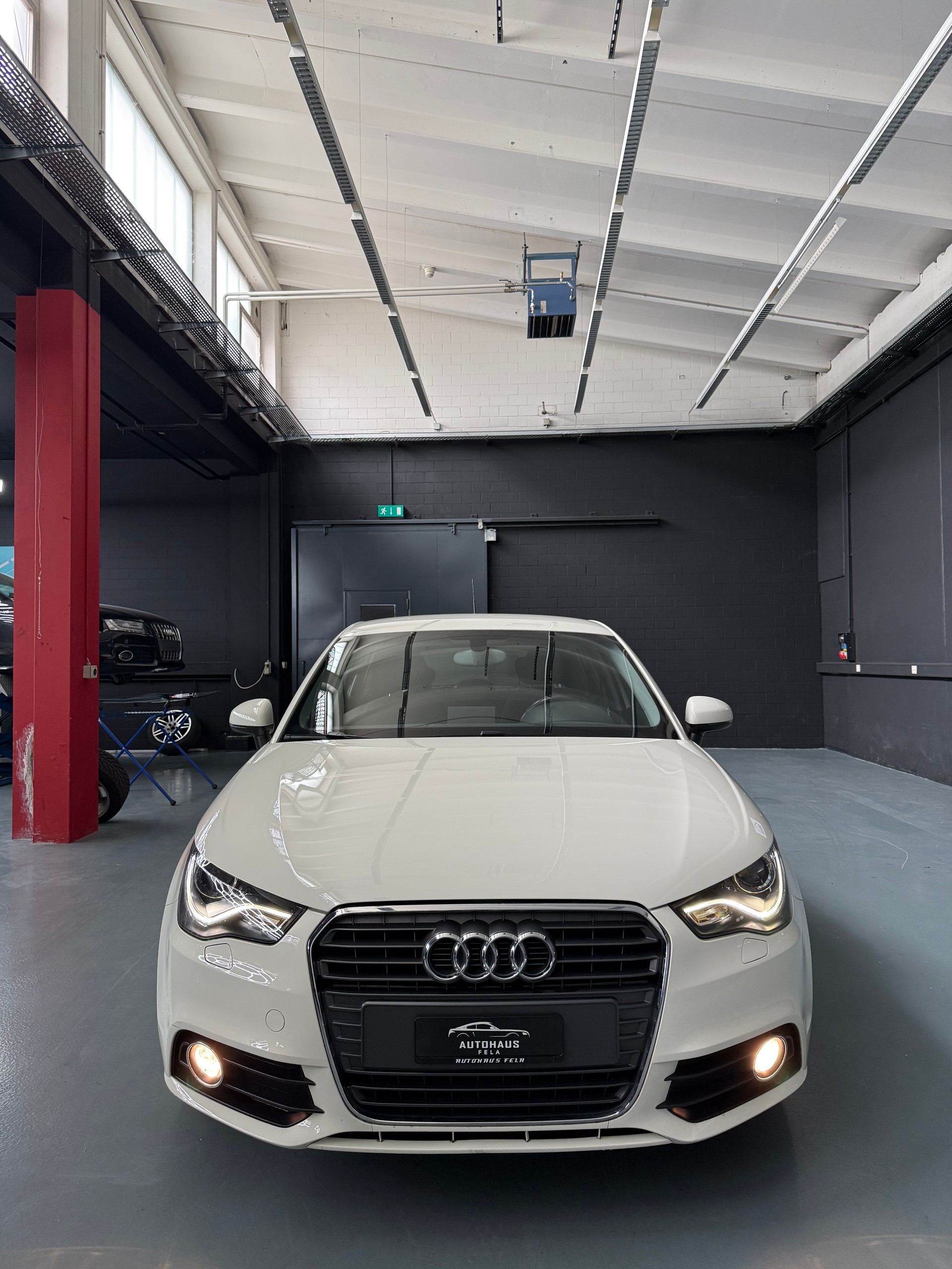 AUDI A1 Sportback 1.2 TFSI Attraction-image-1