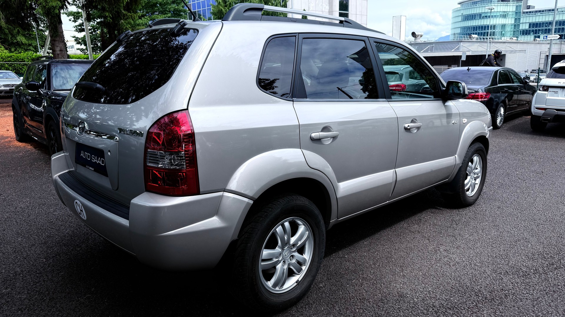 HYUNDAI Tucson 2.0 Style 4WD-image-4