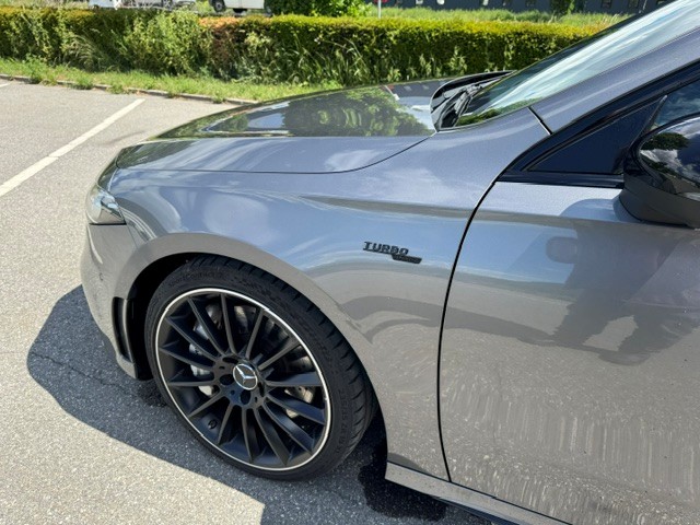 MERCEDES-BENZ A 35 AMG 4Matic Speedshift-image-9