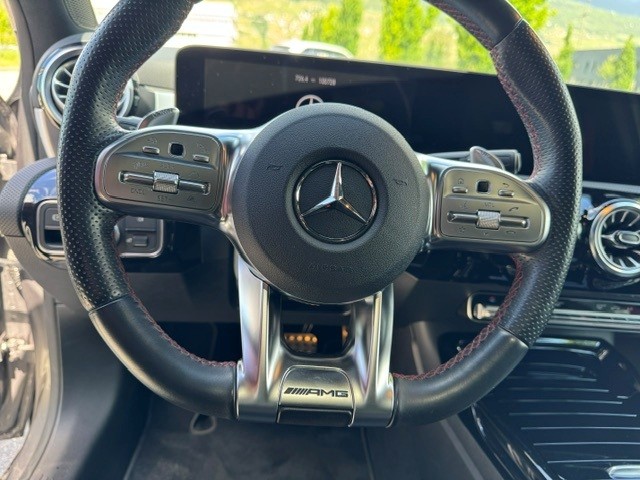 MERCEDES-BENZ A 35 AMG 4Matic Speedshift-image-12
