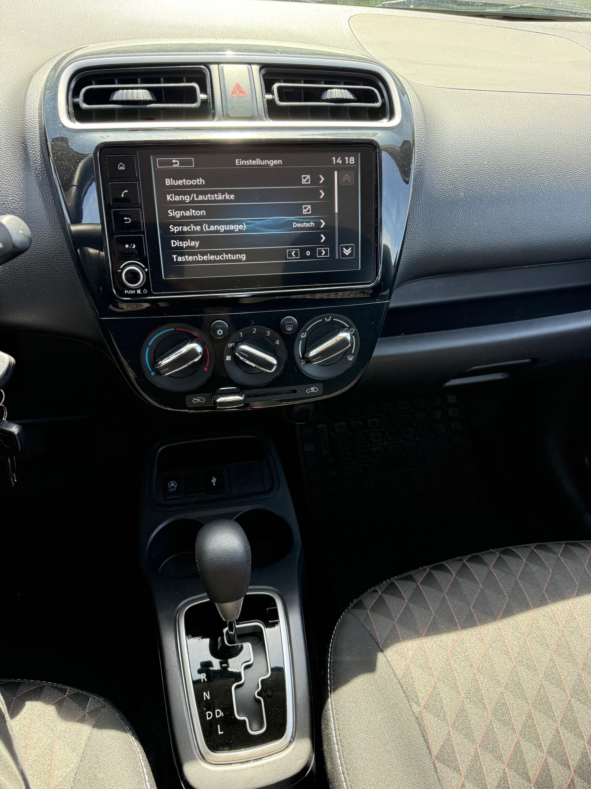 MITSUBISHI Space Star 1.2 CVT Intense+-image-10