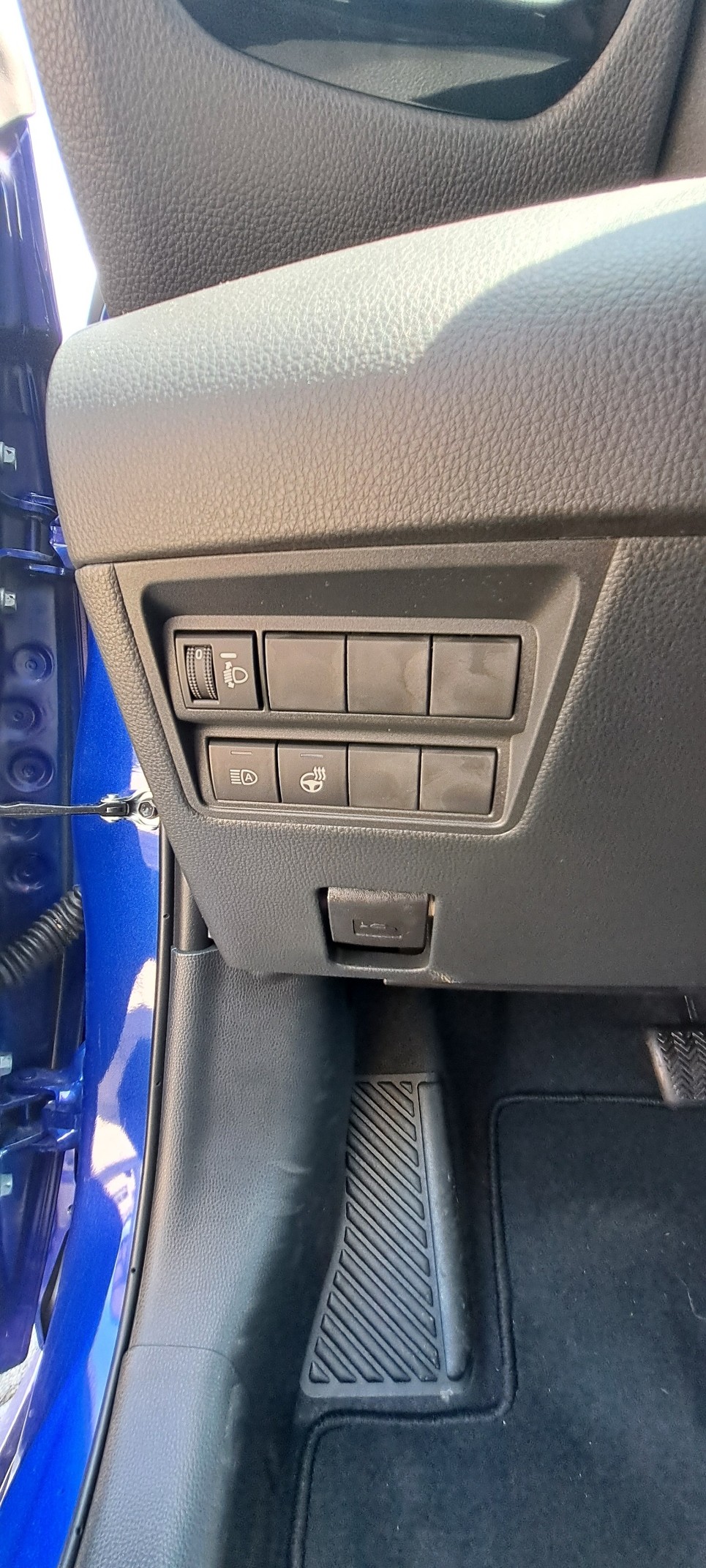 TOYOTA Yaris 1.5 Teamplayer Plus e-CVT-image-13