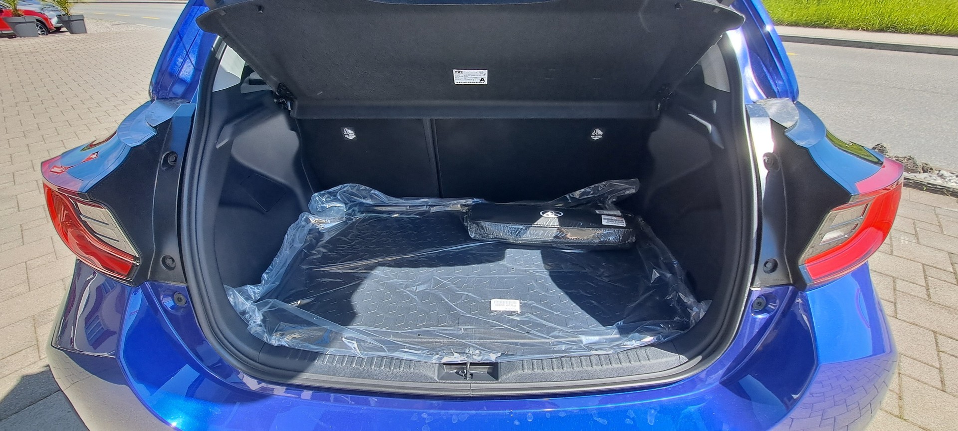 TOYOTA Yaris 1.5 Teamplayer Plus e-CVT-image-10