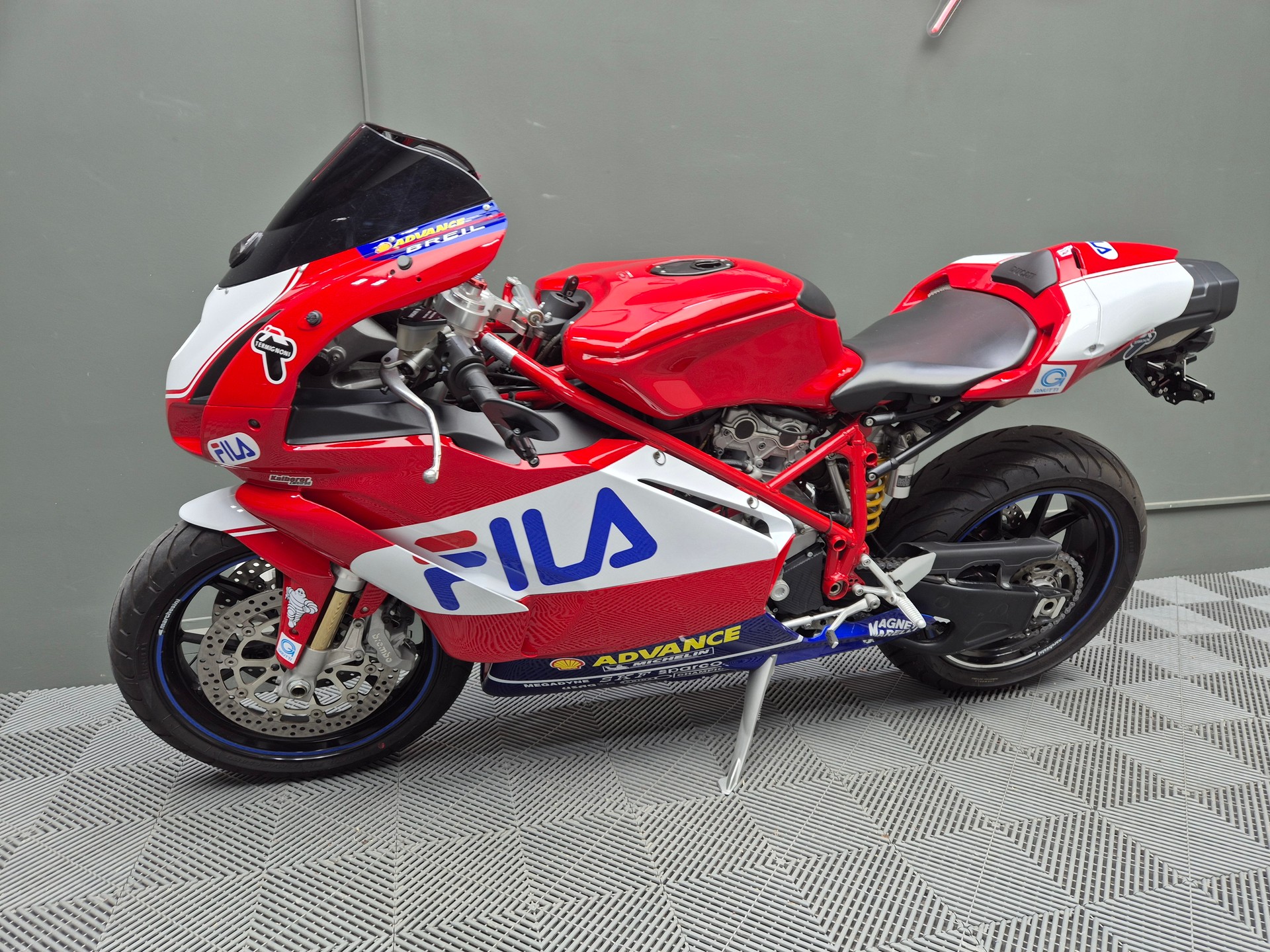 DUCATI 749S-image-7