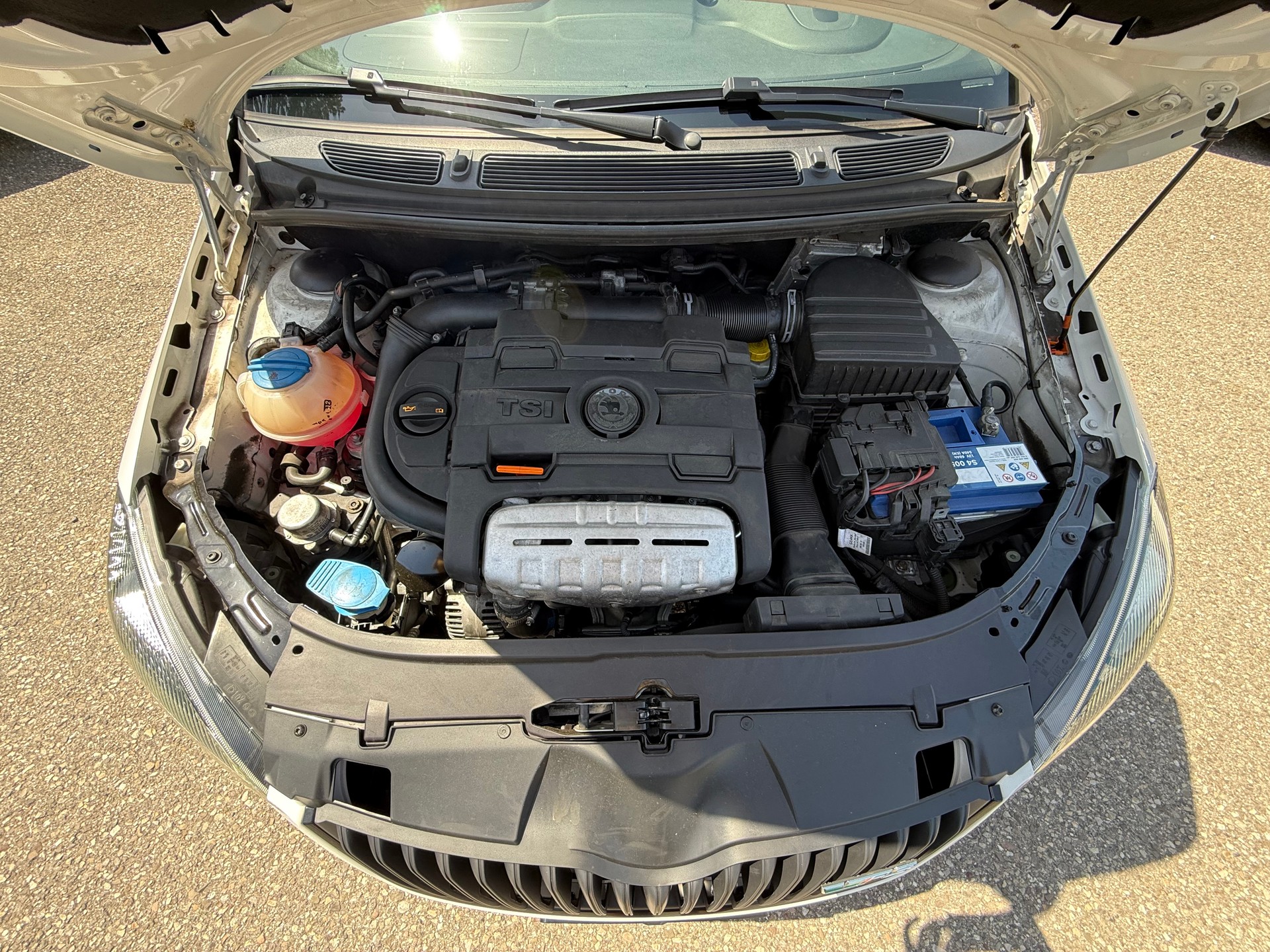 SKODA Fabia 1.4 TSI RS DSG-image-14