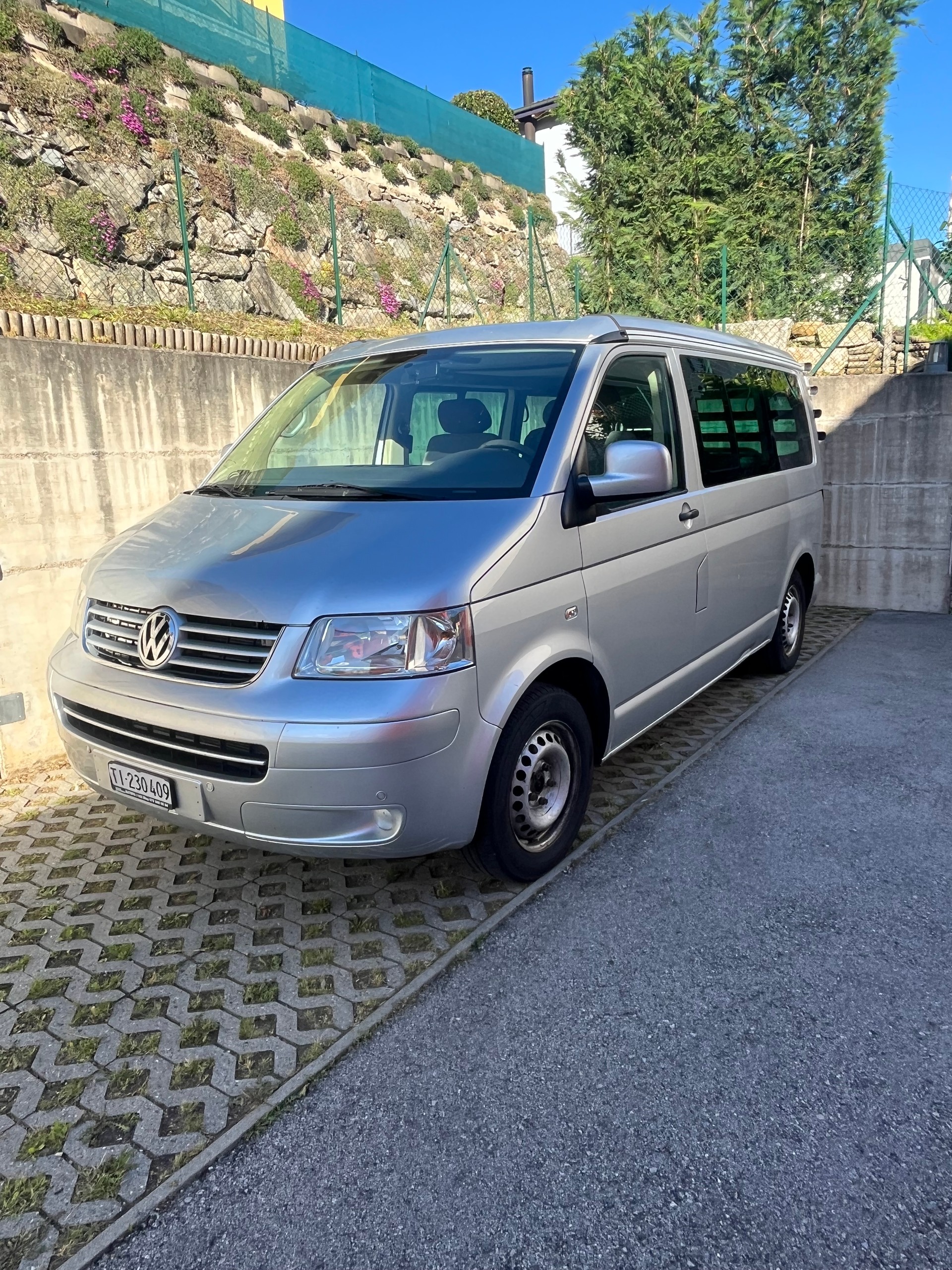 VW CALIFORNIA-image-1