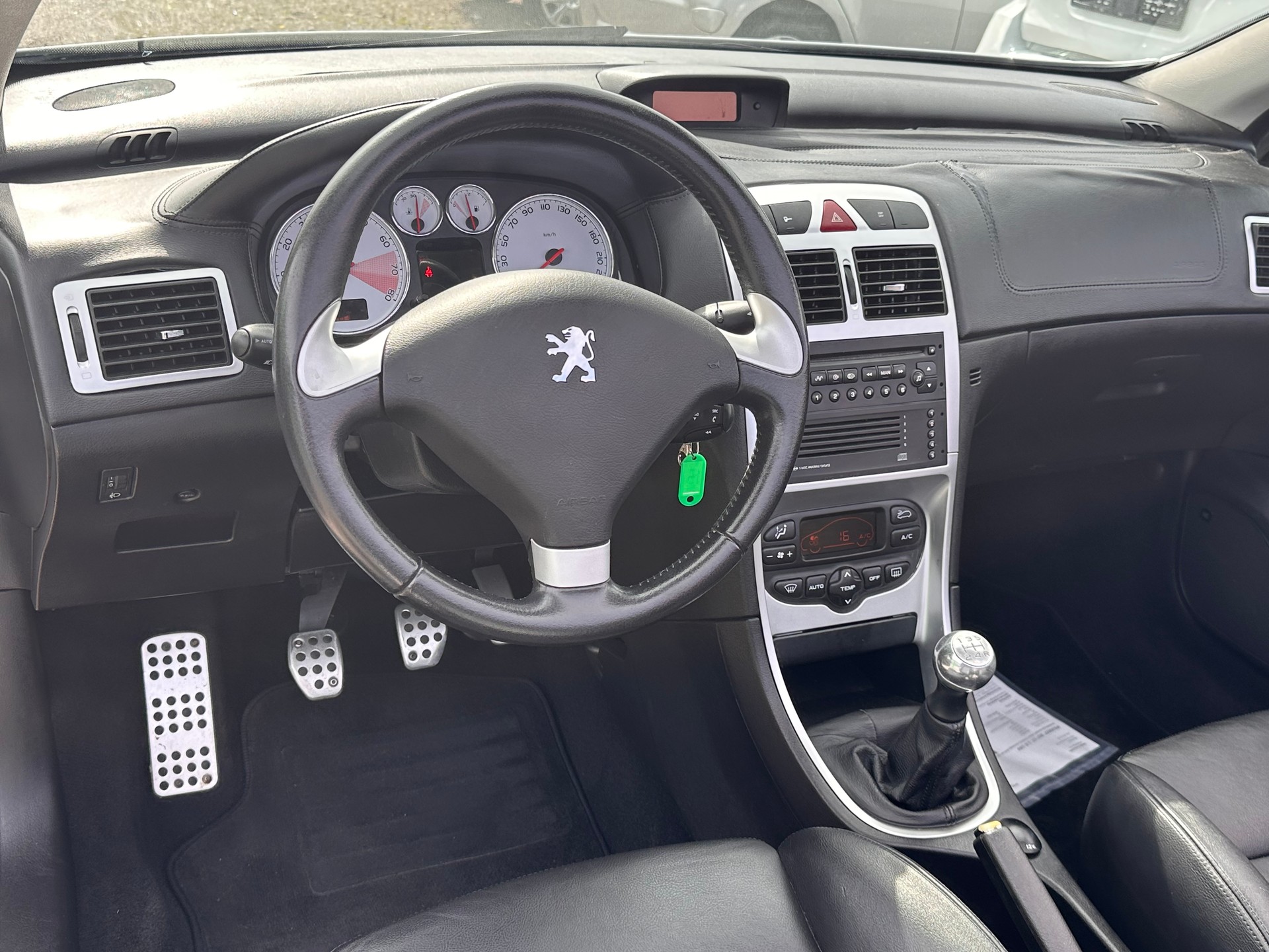 PEUGEOT 307 CC 2.0 16V-image-3