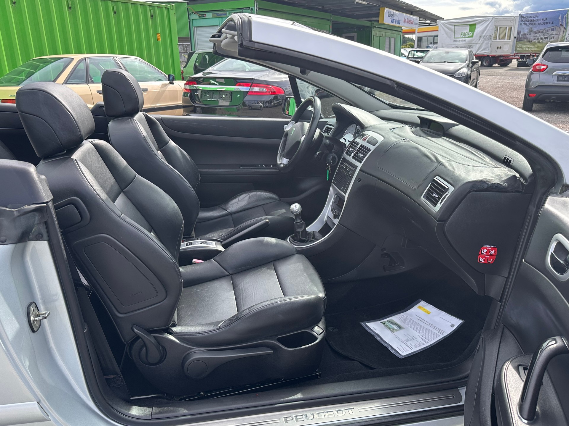 PEUGEOT 307 CC 2.0 16V-image-11