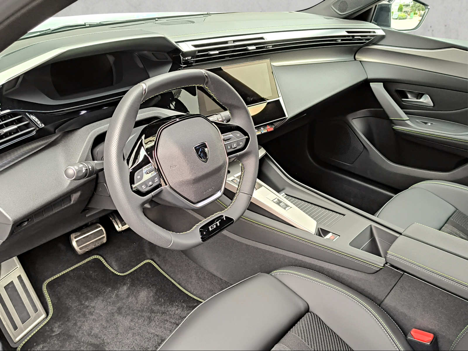 PEUGEOT 308 1.2 Hybrid GT-image-10