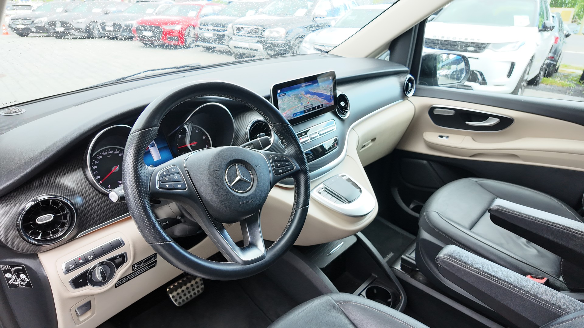MERCEDES-BENZ Marco Polo 300 d 4M Automat-image-9