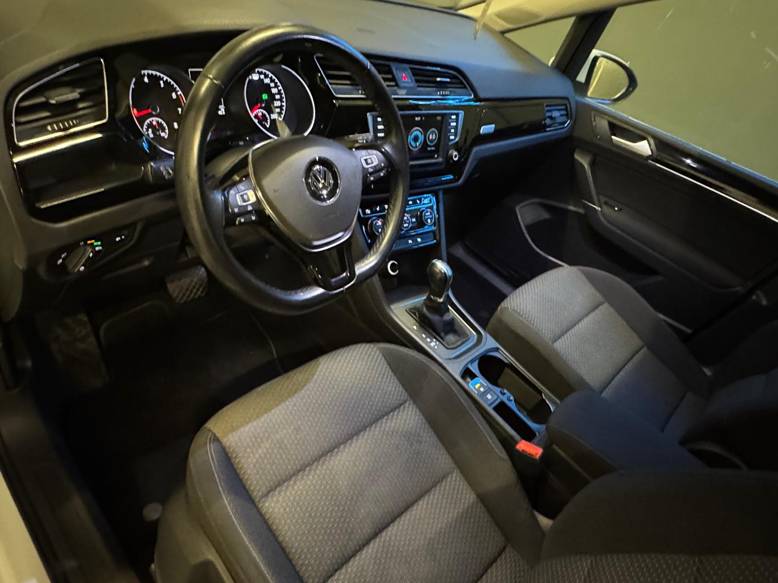 VW Touran 1.4 TSI BlueMotion Technology Comfortline DSG-image-1