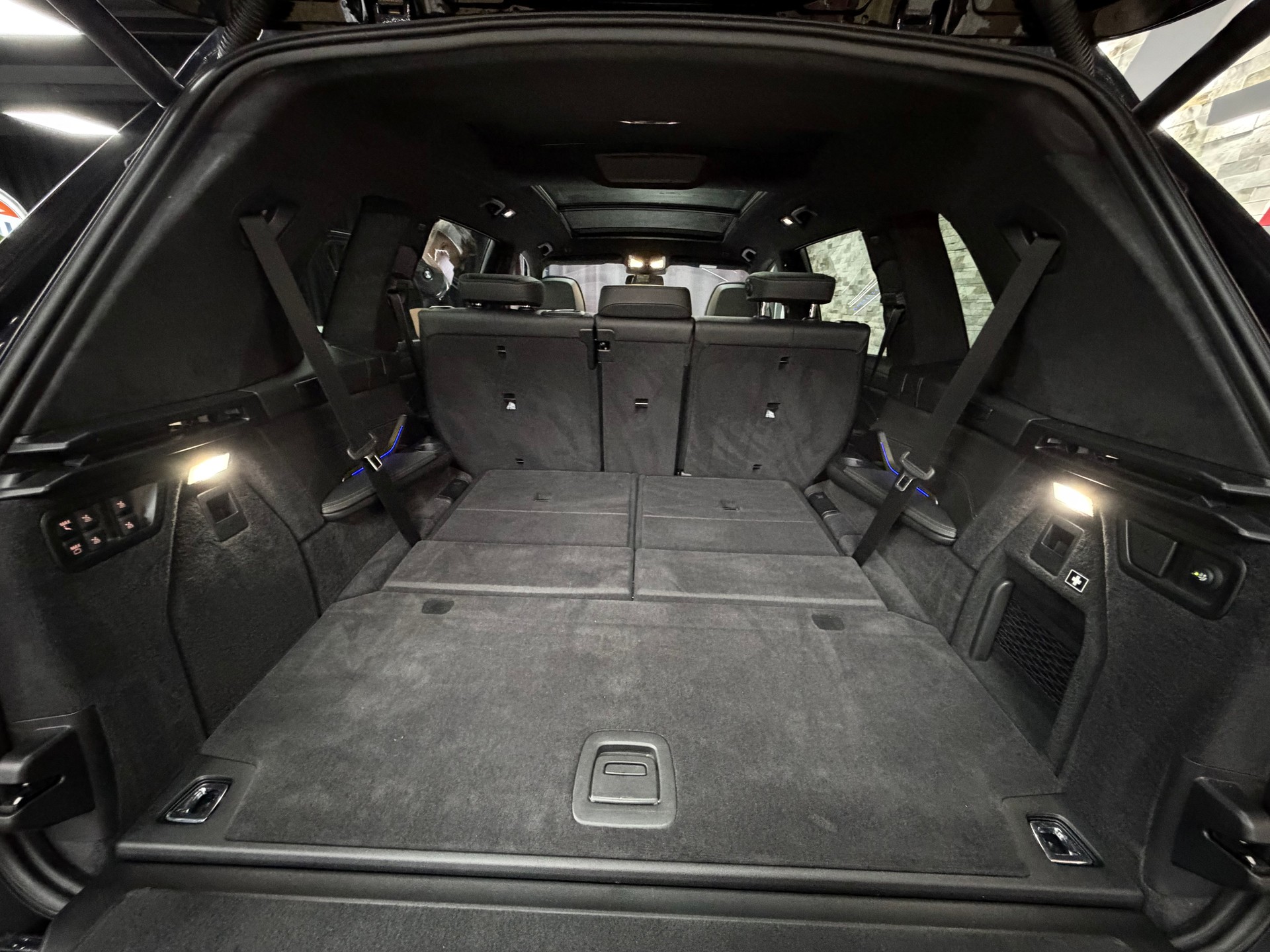 BMW X7 xDrive 48V 40d M Sport Pro Steptronic-image-26