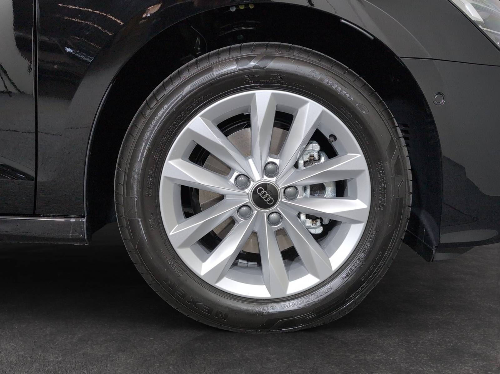 AUDI A3 Sportback TFSI 110 kW Attraction S tronic-image-4