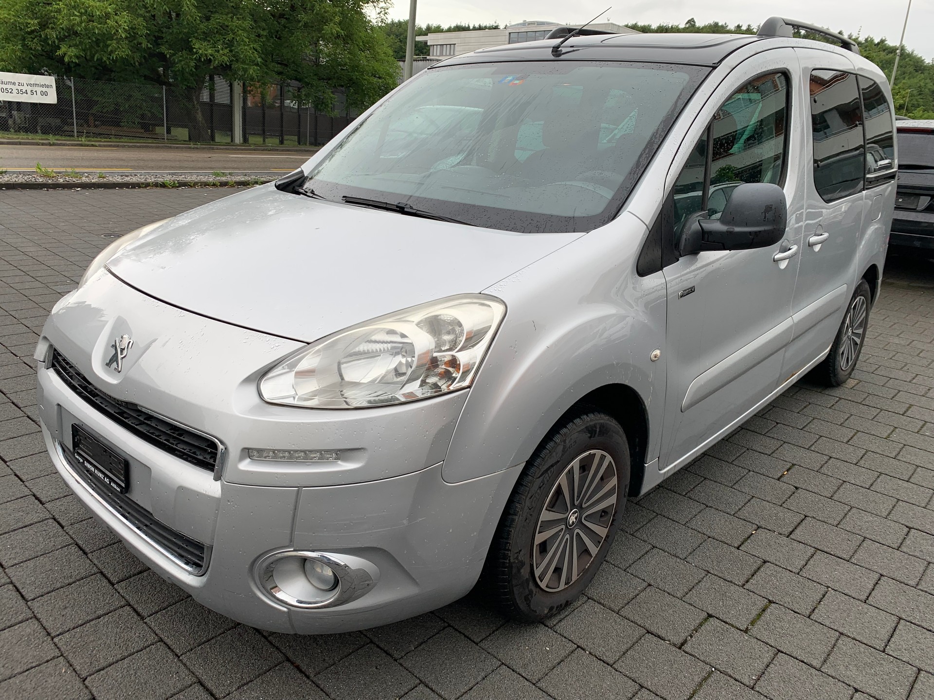 PEUGEOT Partner 1.6 Family-image-0
