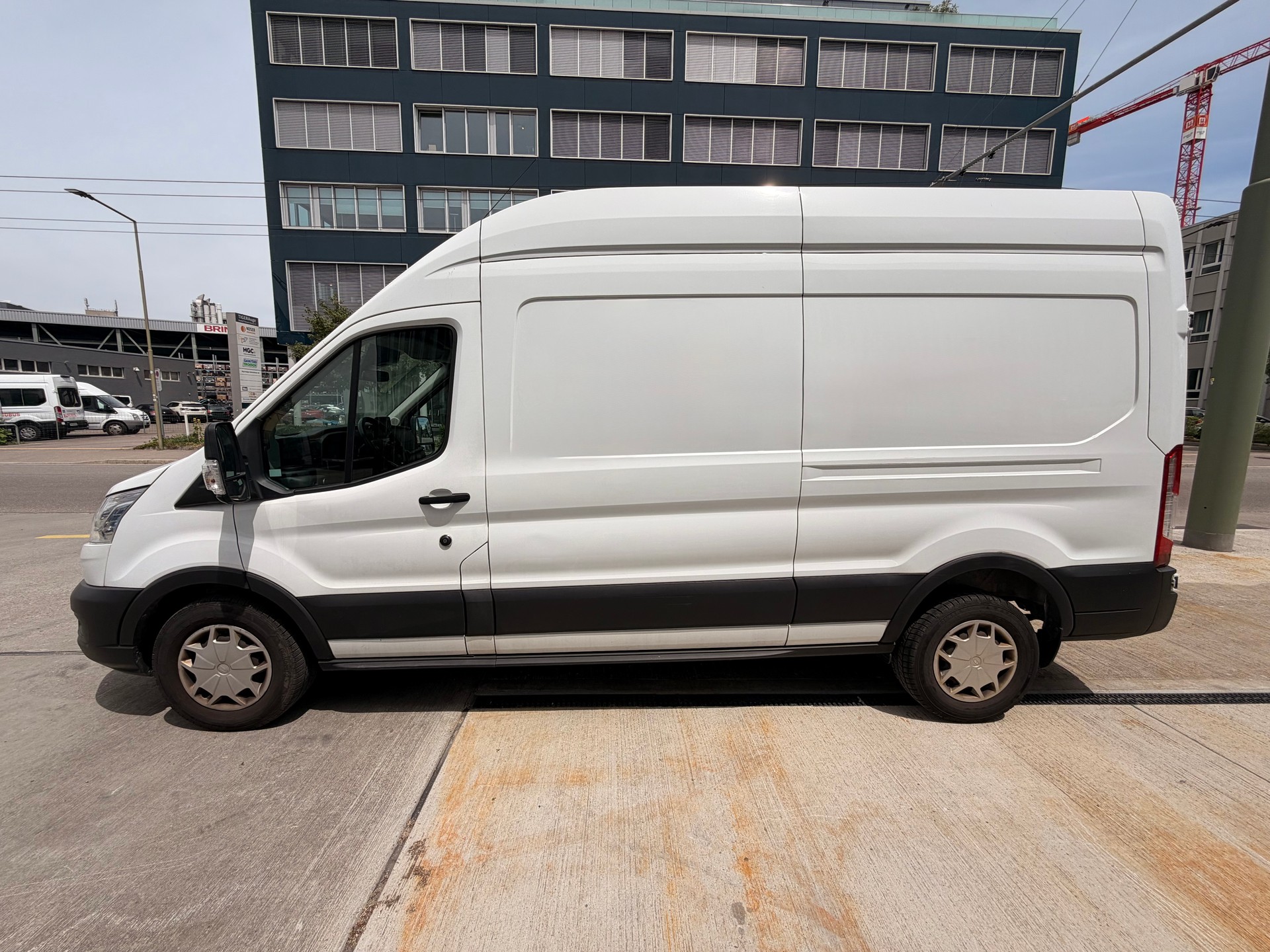 FORD Transit Van 350 L3 H3 Trend 2.0 TDCi 130 FWD-image-2