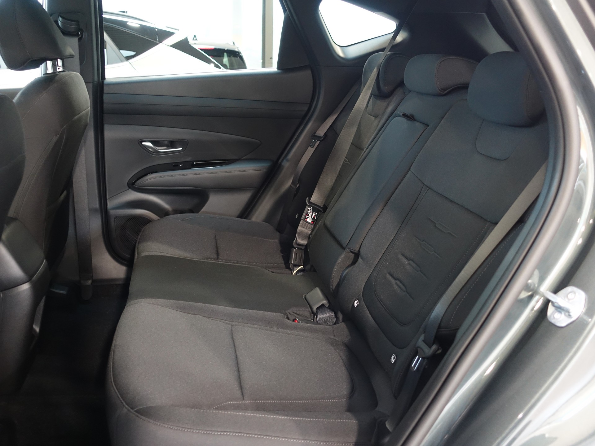HYUNDAI Tucson 1.6 HEV OrBlLi 4WD-image-9