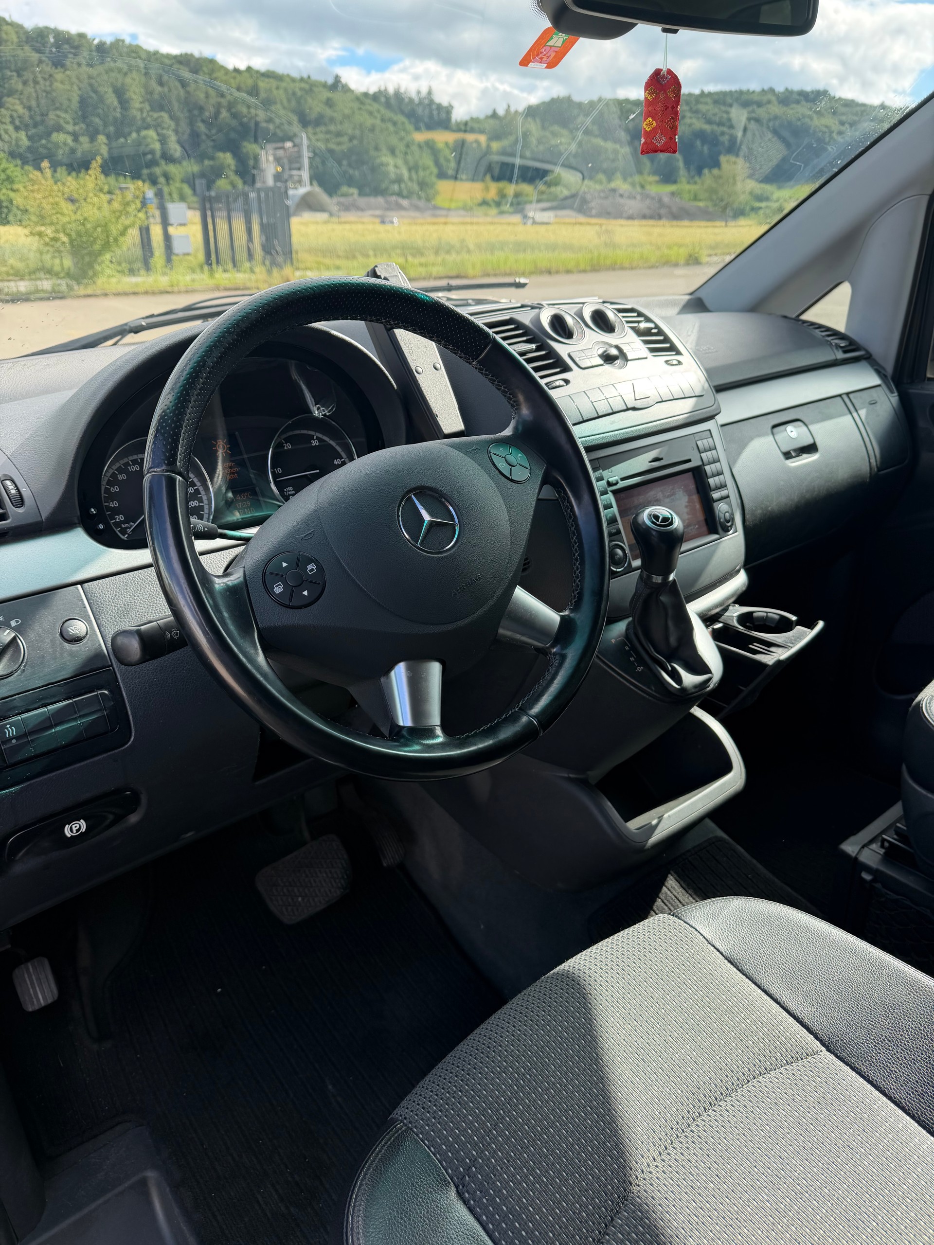 MERCEDES-BENZ Viano 3.0 CDI Blue Efficiency Ambiente EL A-image-14
