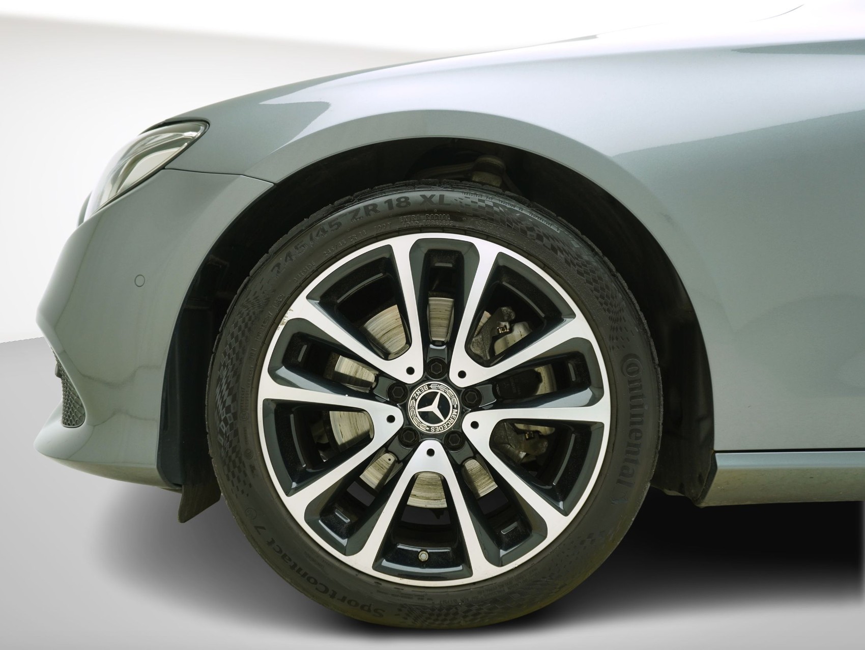 MERCEDES-BENZ E-Klasse E 220 d Swiss Star Avantgarde 4matic Kombi-image-6