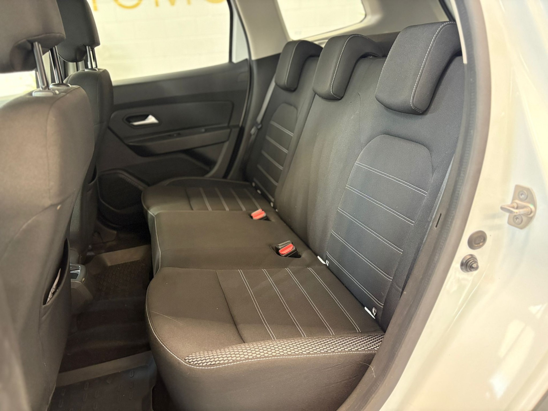DACIA Duster dCi 115 Prestige 4x4-image-22