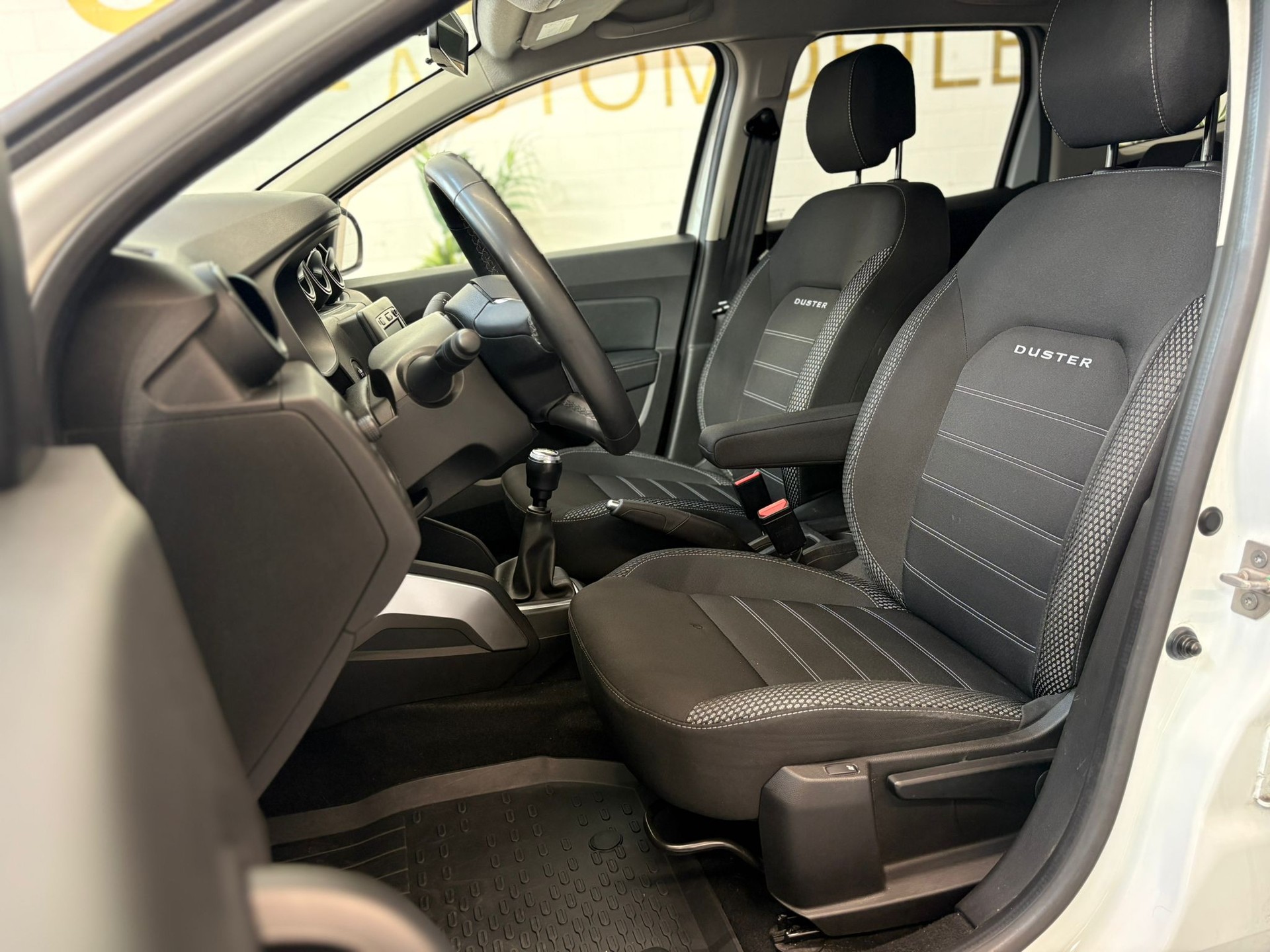 DACIA Duster dCi 115 Prestige 4x4-image-20