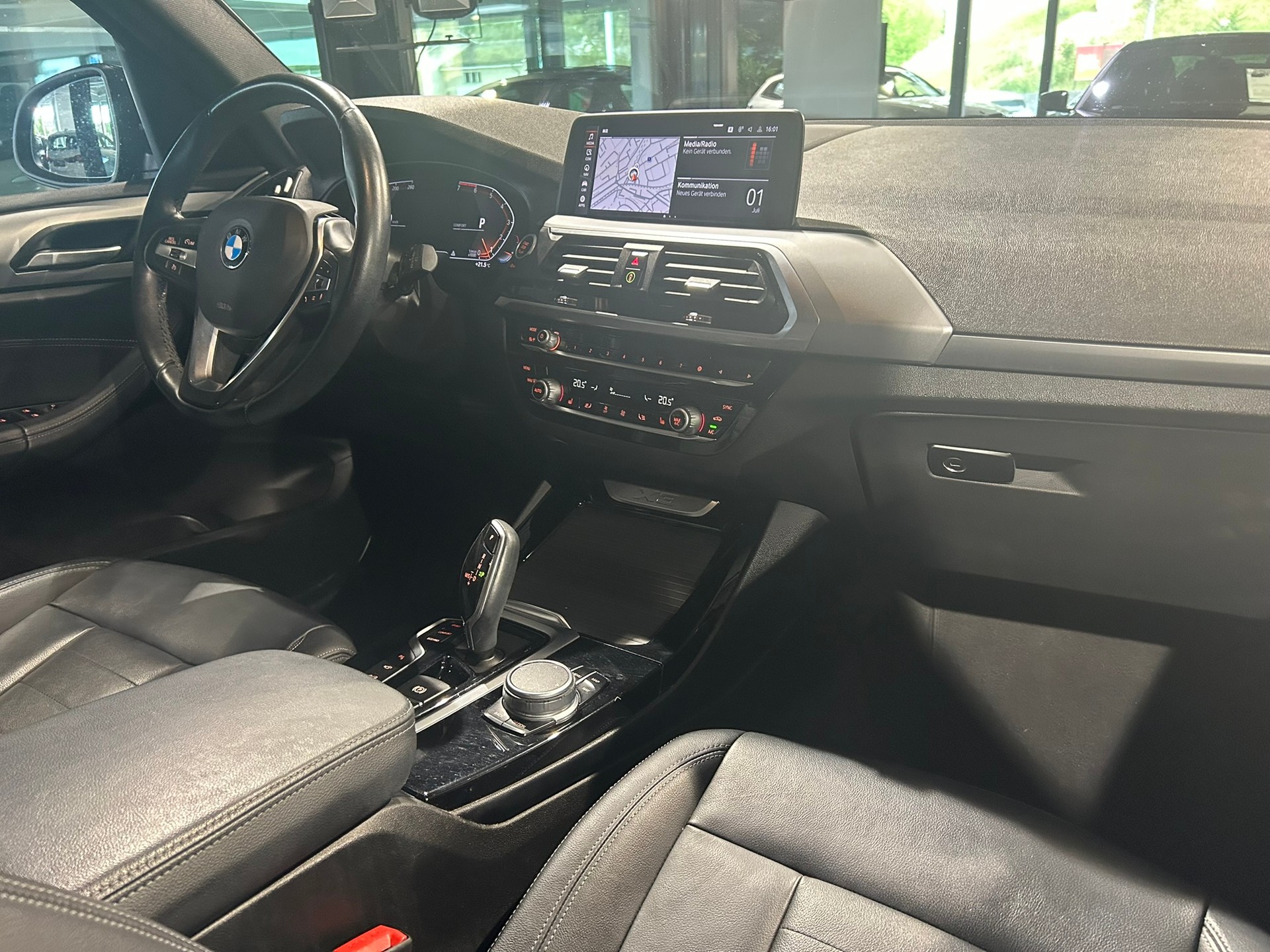 BMW X3 xDrive 20i Steptronic-image-30