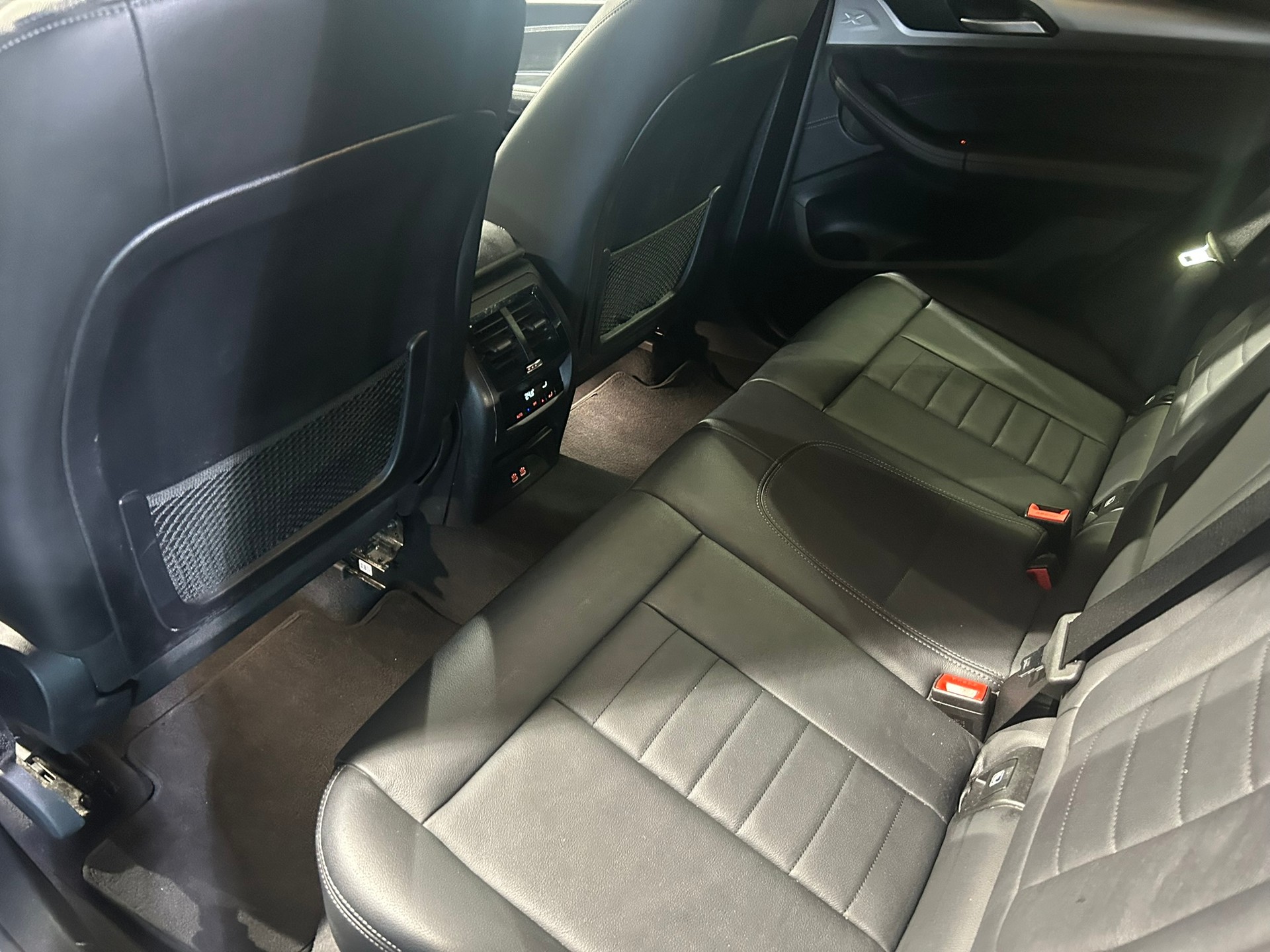 BMW X3 xDrive 20i Steptronic-image-27