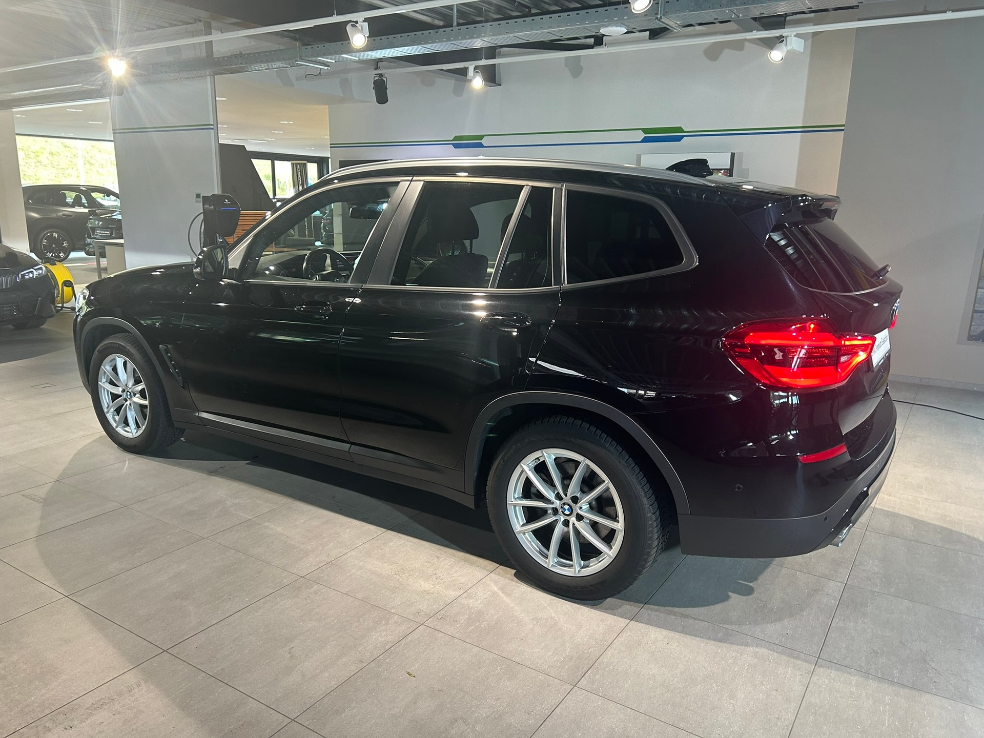 BMW X3 xDrive 20i Steptronic-image-15