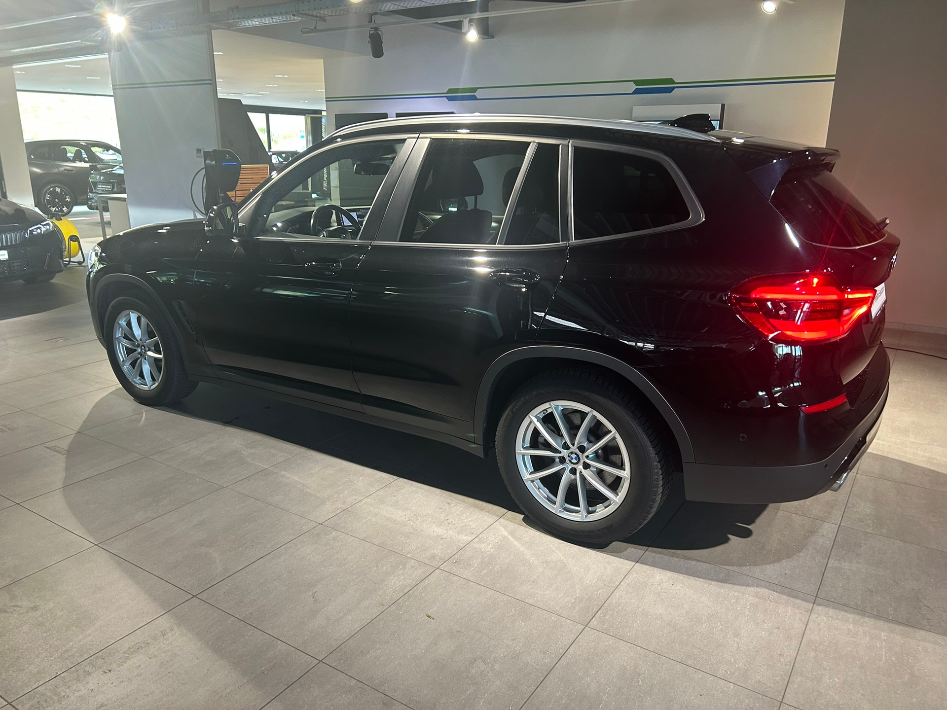 BMW X3 xDrive 20i Steptronic-image-14