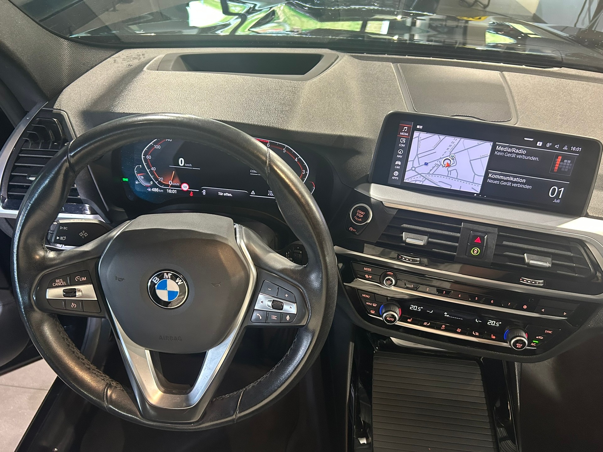 BMW X3 xDrive 20i Steptronic-image-21