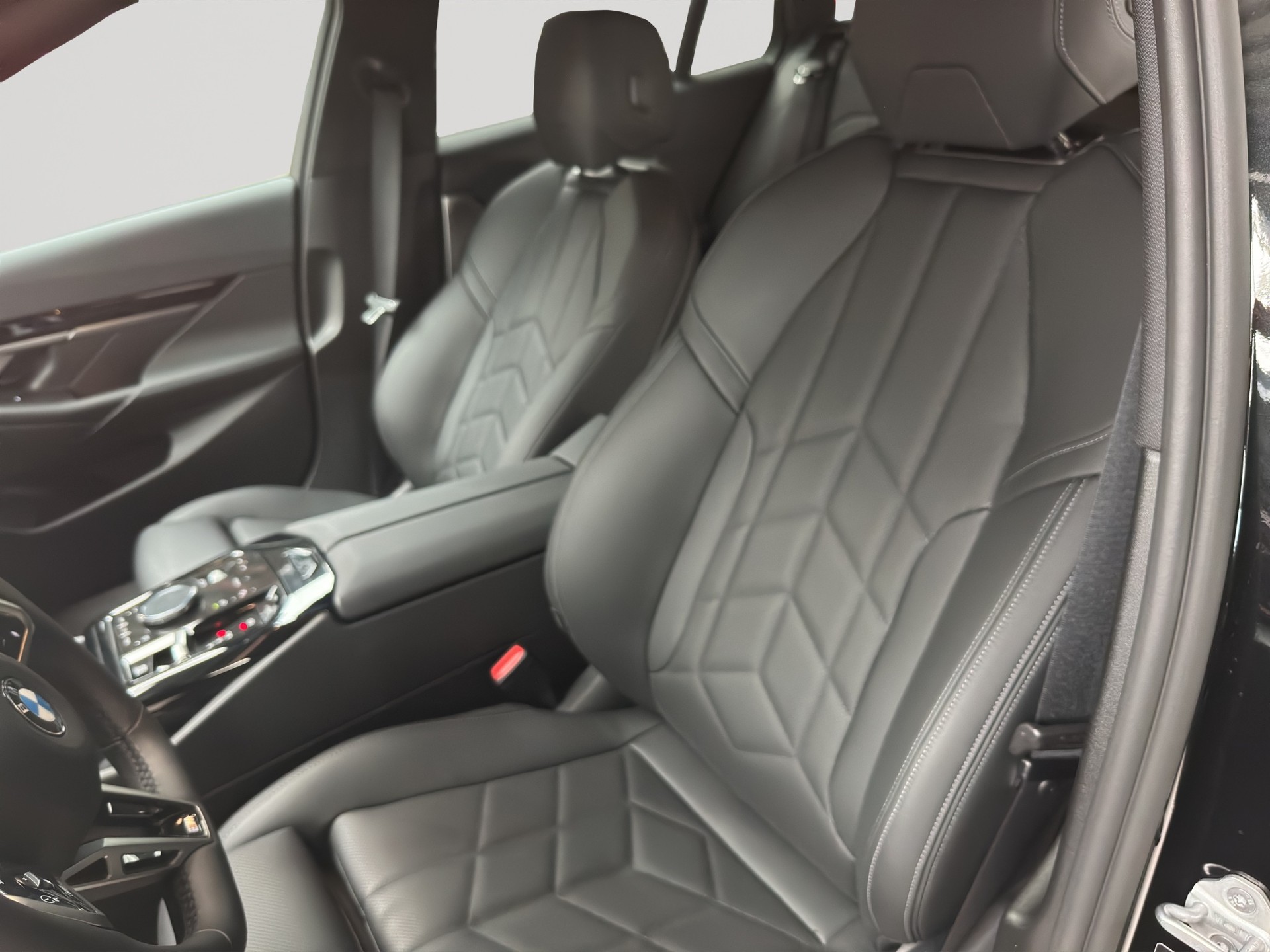 BMW 520i sDrive Touring M Sport Steptronic-image-5