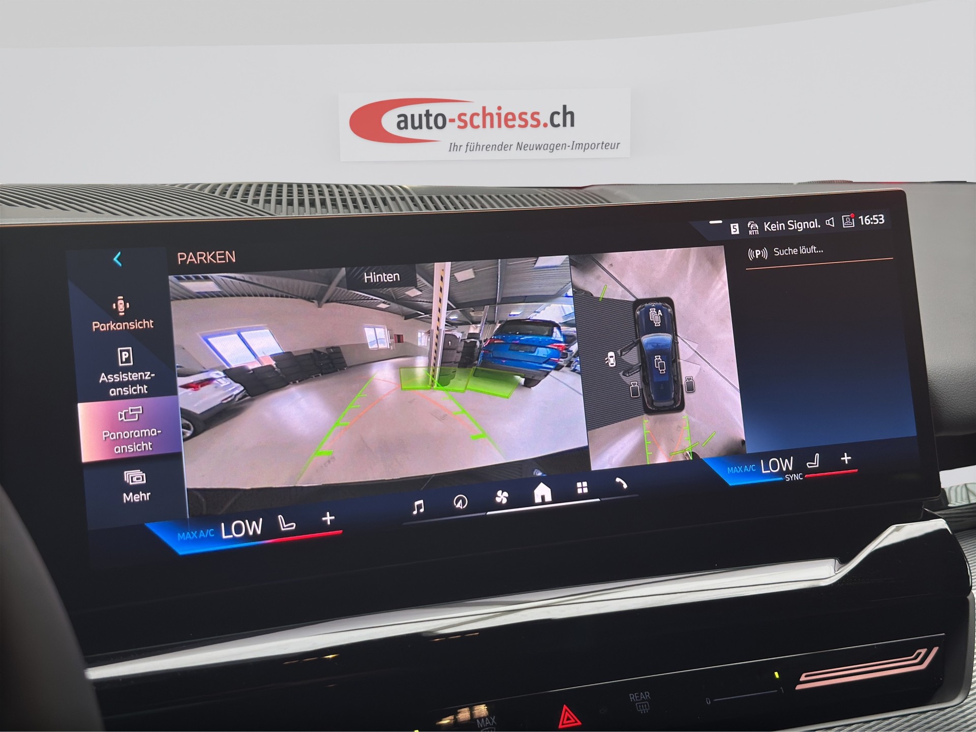 BMW 520i sDrive Touring M Sport Steptronic-image-13