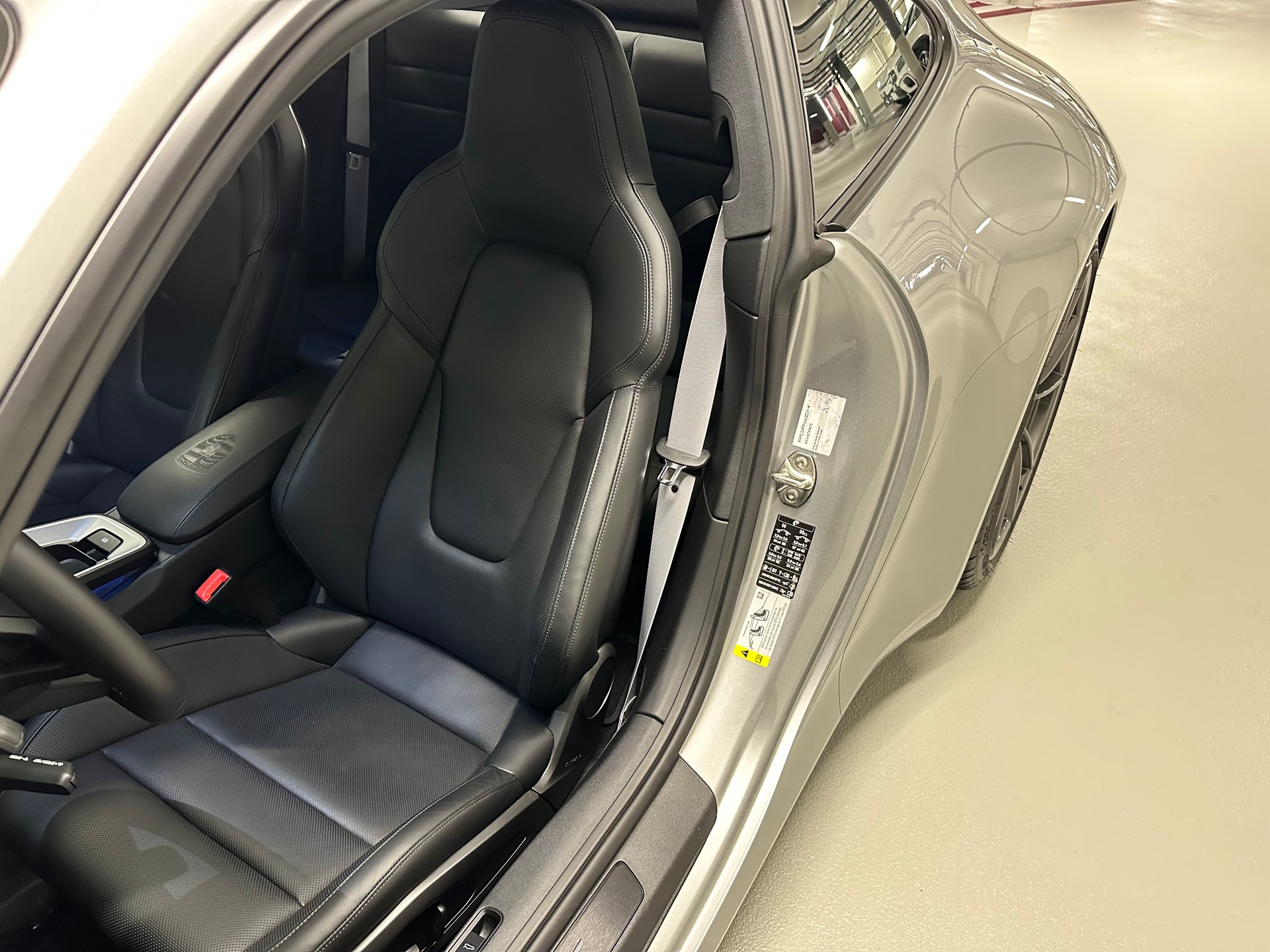 PORSCHE 3.0 Carrera T-image-6
