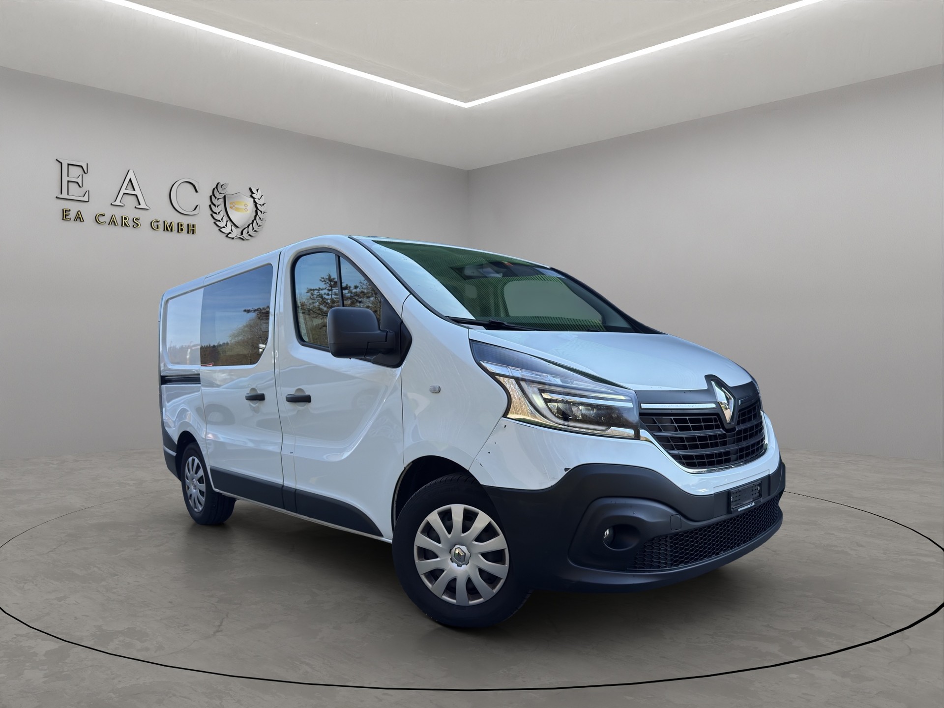 RENAULT Trafic 2.0 dCi 120 3.0t Business L1H1-image-6