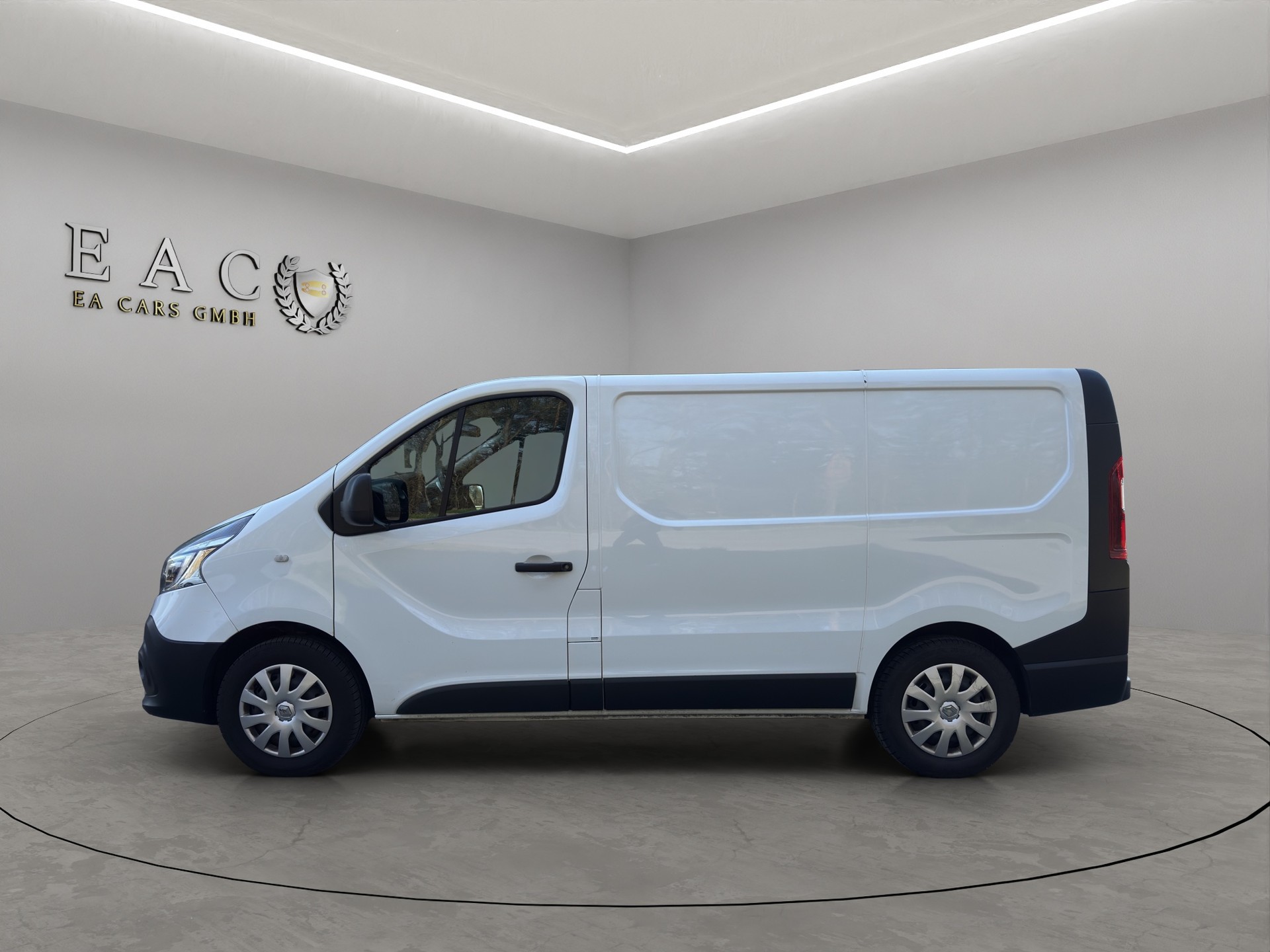 RENAULT Trafic 2.0 dCi 120 3.0t Business L1H1-image-1