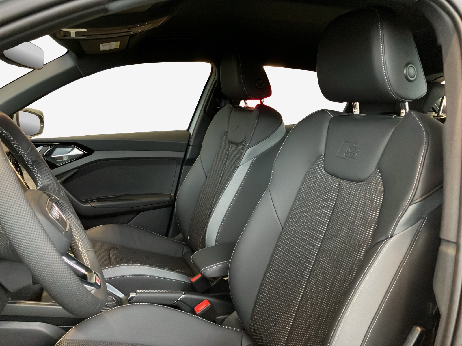 AUDI A1 Sportback 30 TFSI Attraction S-tronic-image-14