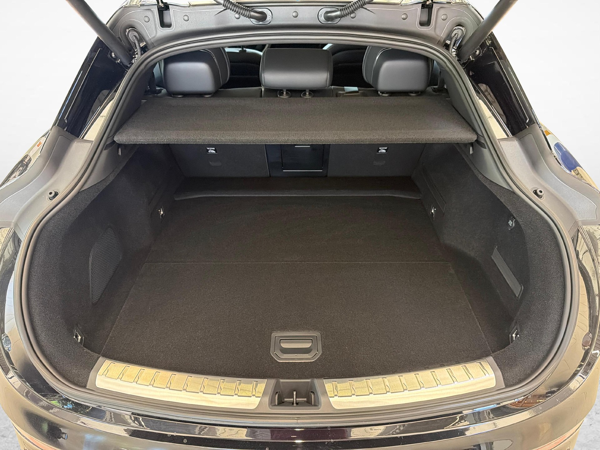 ZEEKR 7GT Privilege AWD-image-16