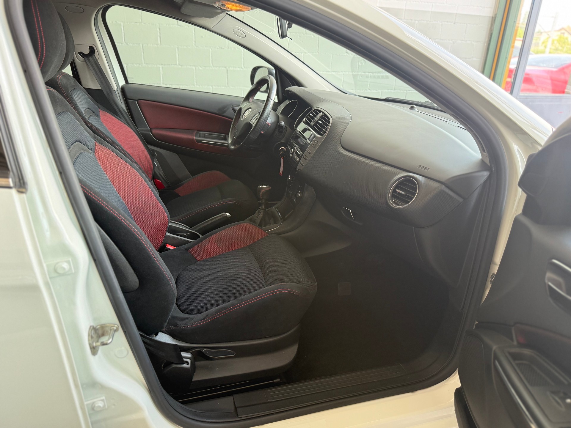FIAT Bravo 1.4 16V Turbo Sport-image-6
