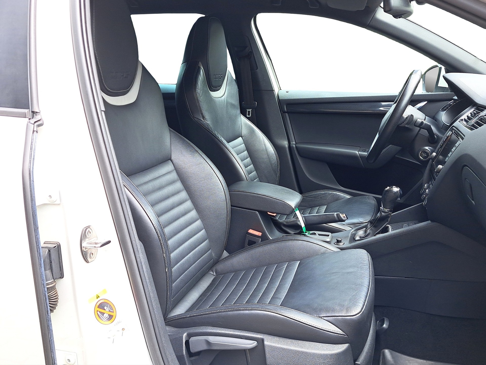 SKODA Octavia Combi 2.0 TSI RS DSG-image-10